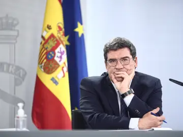 El ministro de Inclusión, Seguridad Social y Migraciones, José Luís Escrivá, durante una rueda de prensa posterior al Consejo de Ministros, en la Moncloa, Madrid