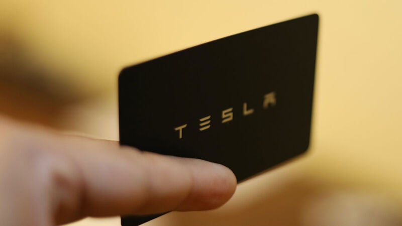 Tu iPhone pronto podrás utilizarlo como llave para abrir los Tesla