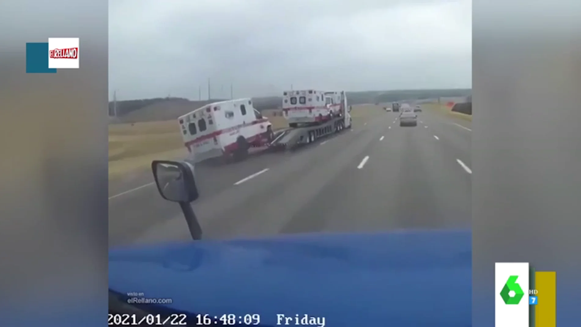 El misterioso vídeo viral de una ambulancia que circula sin conductor en plena autopista