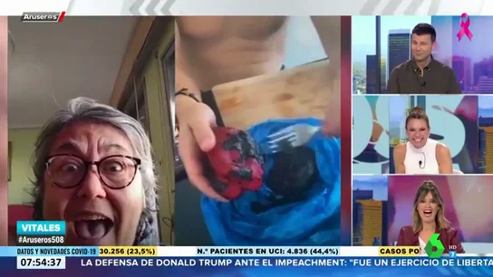 La reacción de una valenciana al ver cómo hacen una paella con zanahoria y pimiento morrón La reacción de una valenciana al ver cómo hacen una paella con zanahoria y pimiento morrón