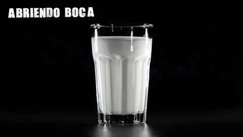 Imagen de un vaso de leche Imagen de un vaso de leche