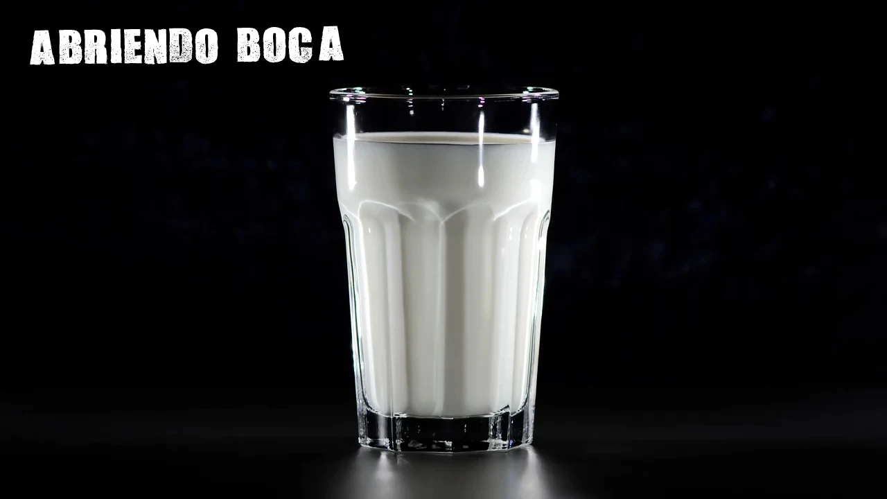 Imagen de un vaso de leche