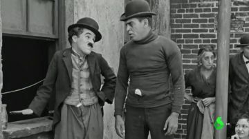 Imagen de 'El Chico', película de Chaplin