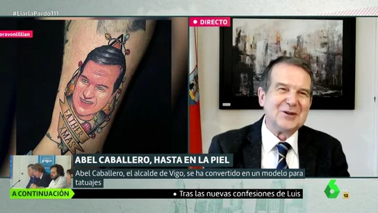 La reacción de Abel Caballero al ver que un joven se tatúa su cara junta a luces de Navidad: "Yo me reconozco" La reacción de Abel Caballero al ver que un joven se tatúa su cara junta a luces de Navidad: "Yo me reconozco"