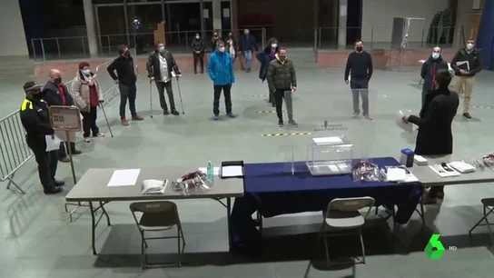 El Govern se plantea no publicar los resultados del 14F si no se constituyen "un número considerable" de mesas electorales El Govern se plantea no publicar los resultados del 14F si no se constituyen "un número considerable" de mesas electorales