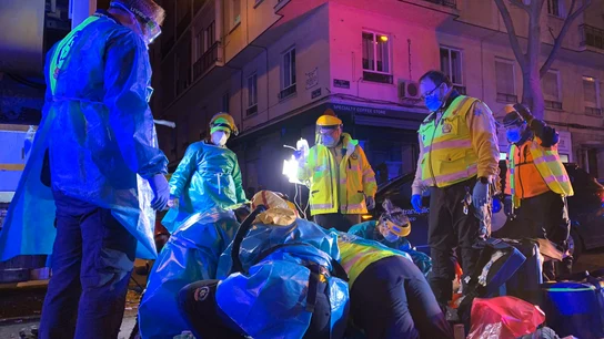 Profesionales intentando reanimar al motociclista Accidente Madrid