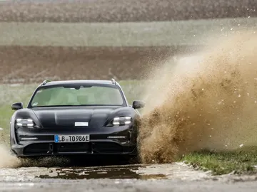 Porsche Taycan Cross Turismo Porsche Taycan Cross Turismo
