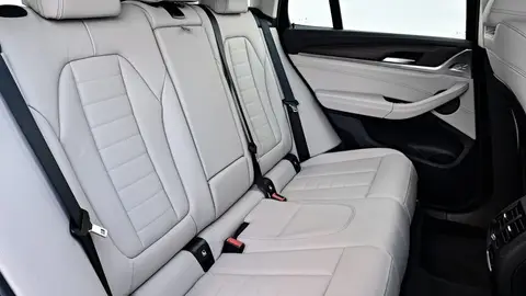 BMW X3 xDrive30e BMW X3 xDrive30e
