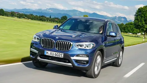 BMW X3 xDrive 30e BMW X3 xDrive 30e
