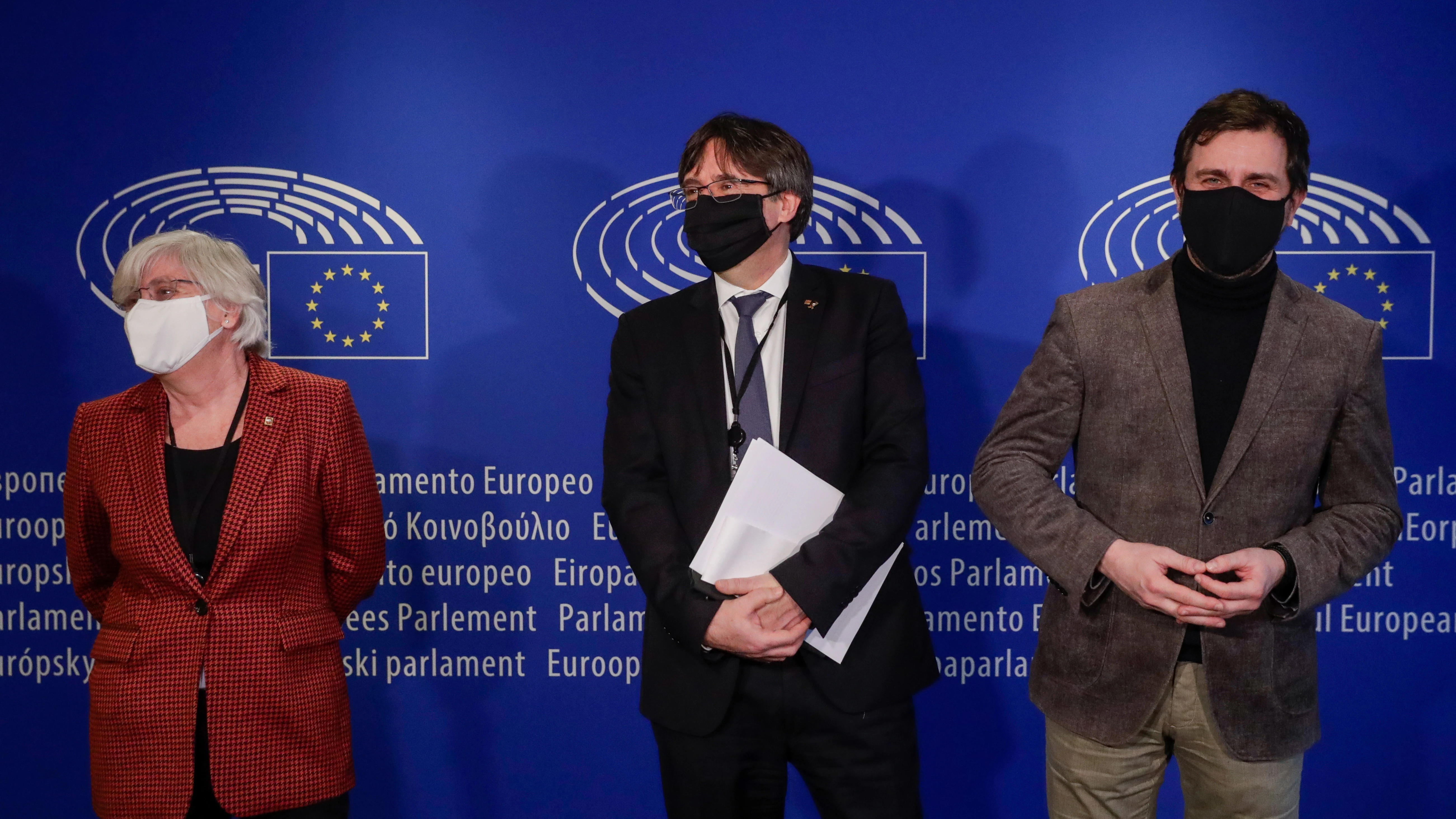 Clara Ponsatí, Carles Puigdemont y Toni Comín.