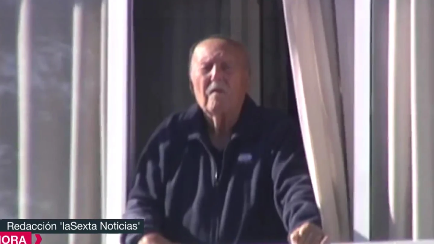 Antonio Tejero, fotografiado en su casa en el aniversario del golpe de Estado. Antonio Tejero, fotografiado en su casa en el aniversario del golpe de Estado.