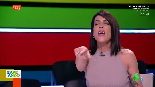 Lorena Castell sorprende cantando en pleno directo una canción "en primicia": "Es un tema que voy a sacar dentro de poco" Lorena Castell sorprende cantando en pleno directo una canción "en primicia": "Es un tema que voy a sacar dentro de poco"