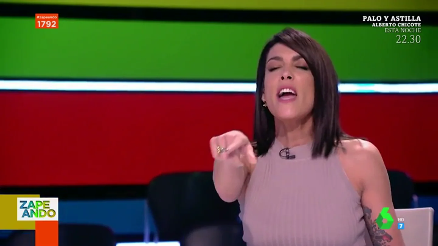 Lorena Castell sorprende cantando en pleno directo una canción "en primicia": "Es un tema que voy a sacar dentro de poco" Lorena Castell sorprende cantando en pleno directo una canción "en primicia": "Es un tema que voy a sacar dentro de poco"