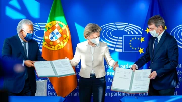 Firma del reglamento por el que se estable el Mecanismo de Recuperación y Resiliencia el pasado 11 de febrero en el Parlamento Europeo