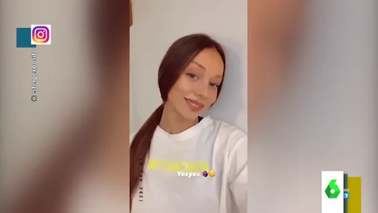 El análisis de Josie del "apetecible" cambio de look de Ester Expósito a morena: "Es Marisa Berenson en robótica" El análisis de Josie del "apetecible" cambio de look de Ester Expósito a morena: "Es Marisa Berenson en robótica"