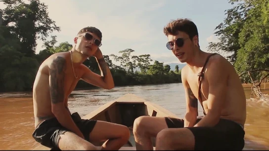 Ayax & Prok en su videoclip "Reproches" Ayax & Prok en su videoclip "Reproches"