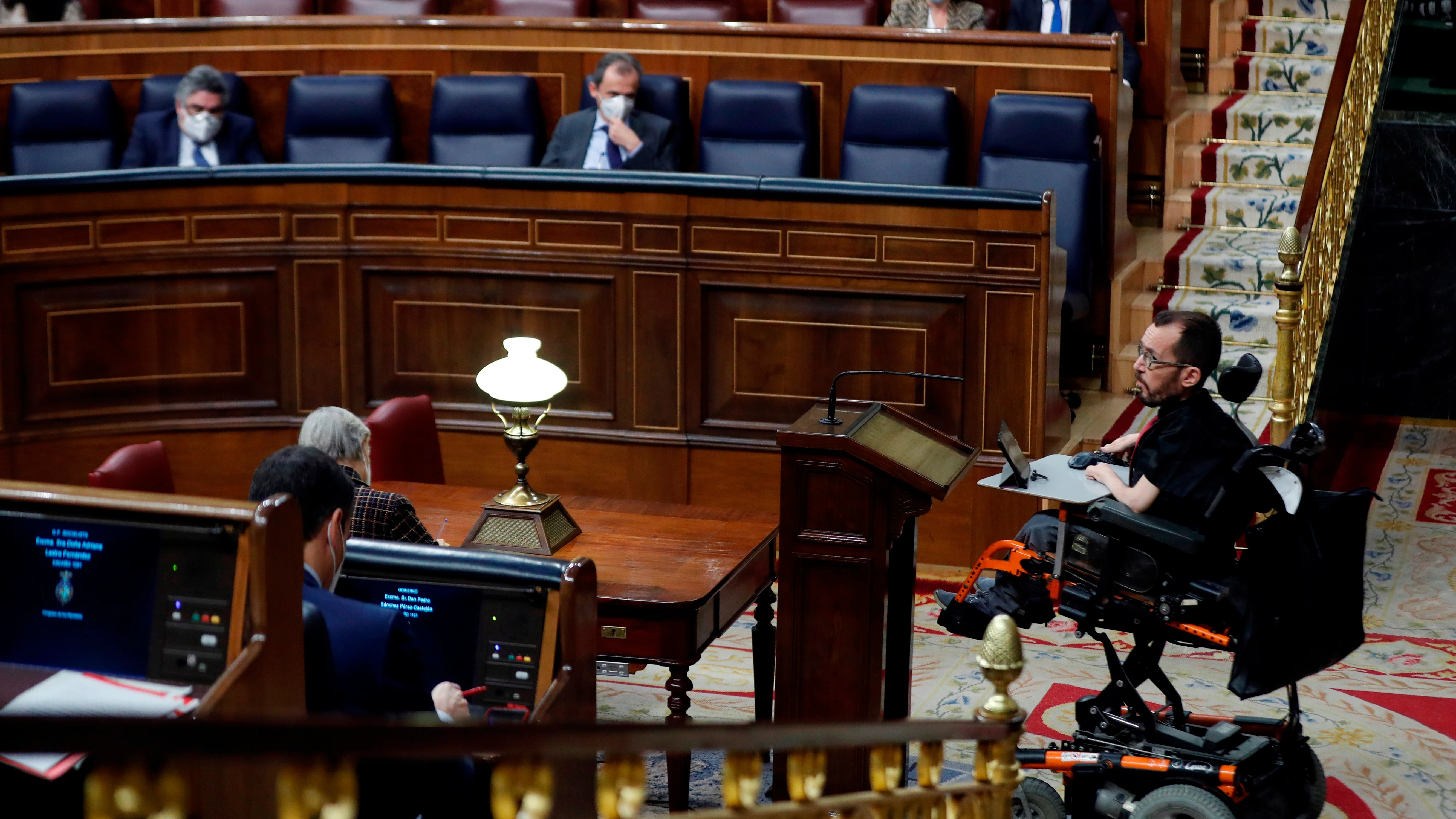 El portavoz de Unidas Podemos, Pablo Echenique, interviene en el Congreso.