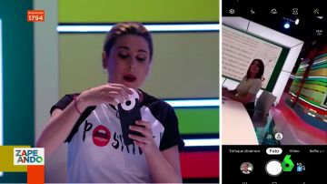 Valeria Ros prueba en directo un anillo de luz para selfies: este es el surrealista resultado