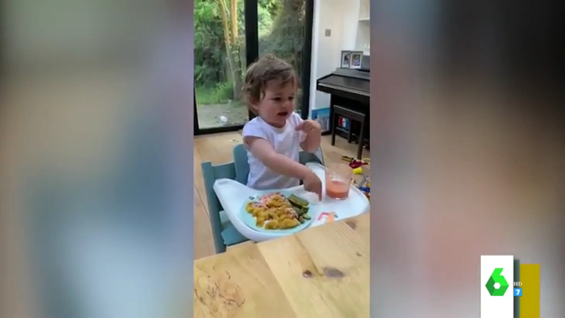 El simpático vídeo viral de un niño tiene muy claro lo que quiere comer