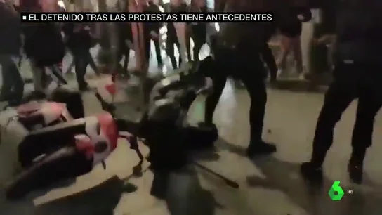 Imágenes de la agresión a una agente Imágenes de la agresión a una agente