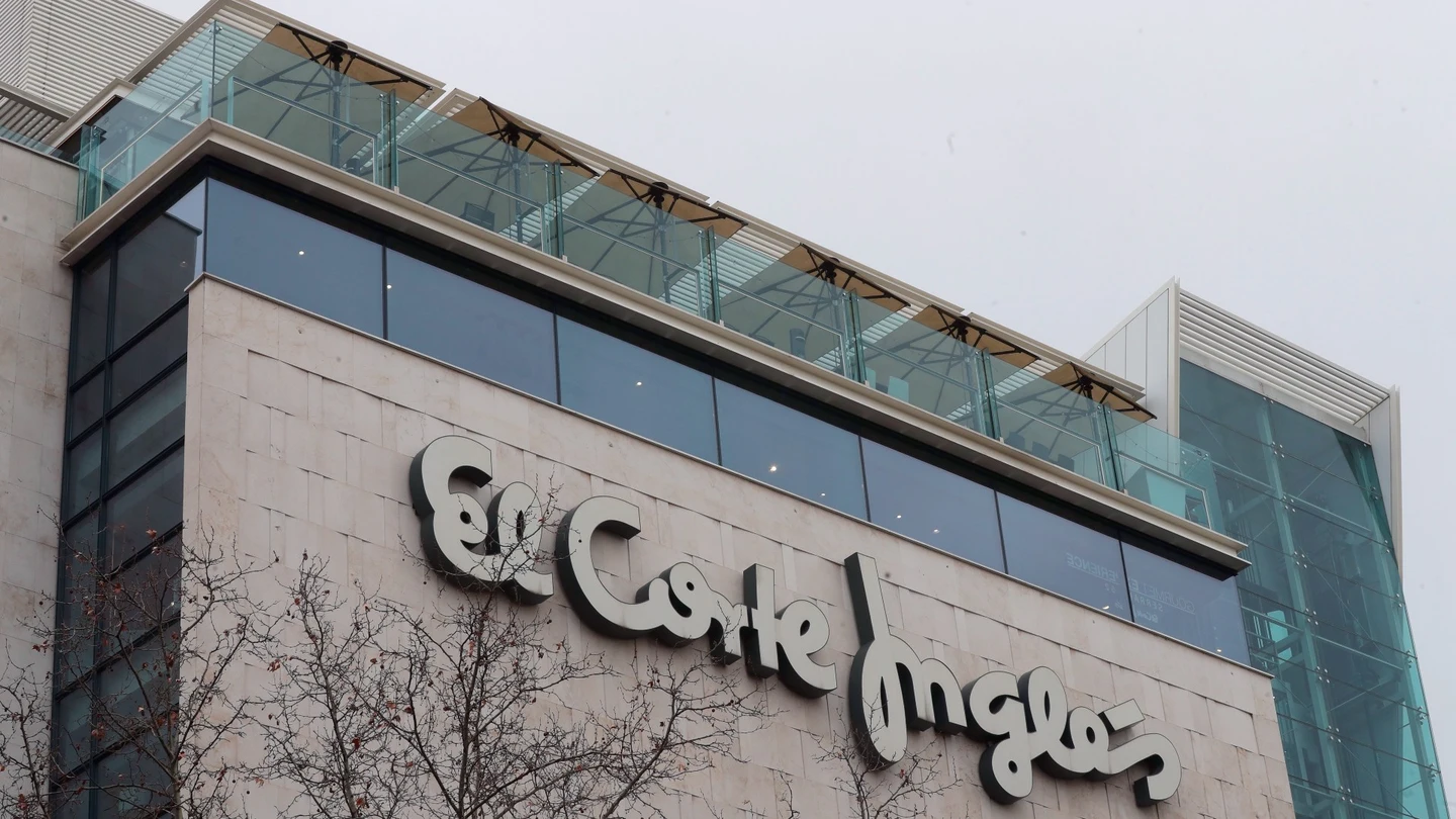 Edificio de El Corte Inglés. ERE