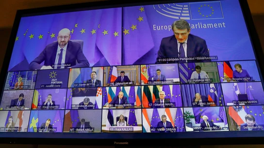 Imagen de los líderes del Parlamento Europeo durante una reunión UE certificado de vacunación