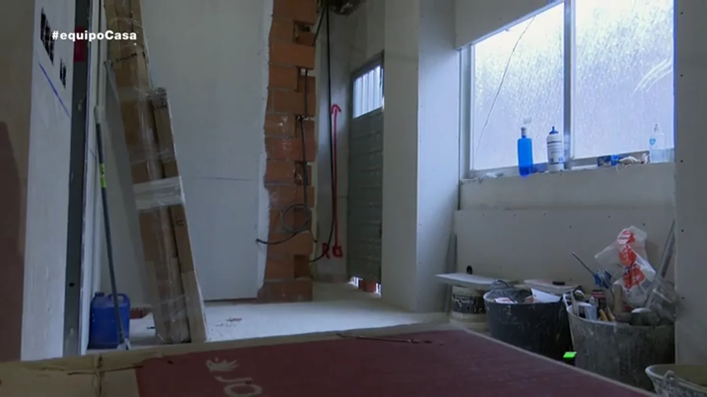 El 'gran' negocio de Madrid: reconvertir locales comerciales en casas de escasos metros cuadrados como alternativa a los altos precios El 'gran' negocio de Madrid: reconvertir locales comerciales en casas de escasos metros cuadrados como alternativa a los altos precios