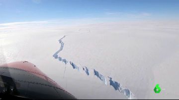 Un iceberg se desprende de la Antártida: es una placa de hielo que duplica el tamaño de Menorca