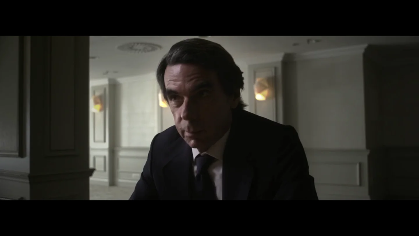 La reacción de José María Aznar cuando Évole le pregunta si es el 'JM' que señala Bárcenas en sus papeles La reacción de José María Aznar cuando Évole le pregunta si es el 'JM' que señala Bárcenas en sus papeles