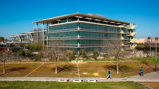 Vista parcial tomada de la sede central de la multinacional Abengoa en la calle Energía Solar del Campus de Palmas Altas de Sevilla. Manifestaciones Abengoa