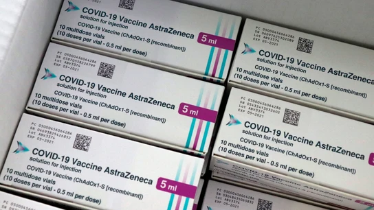 ¿Cuáles son los efectos secundarios de la vacuna de AstraZeneca y por qué se ha paralizado en algunos países? ¿Cuáles son los efectos secundarios de la vacuna de AstraZeneca y por qué se ha paralizado en algunos países?