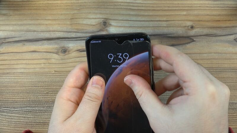 Plástico, cristal templado, líquido… ¿Qué protector de pantalla le conviene a tu móvil?