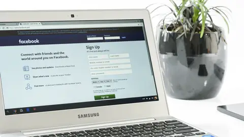 Facebook Facebook