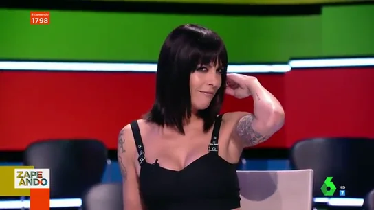 Lorena Castell aparece más "pibón" que nunca con un look "a lo pretty woman" Lorena Castell aparece más "pibón" que nunca con un look "a lo pretty woman"