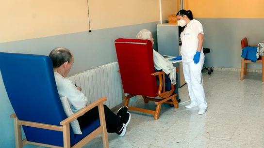 Ancianos en las residencias de mayores Ancianos en las residencias de mayores