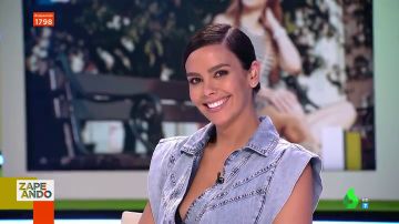 Dani Mateo pide a Quique Peinado y Cristina Pedroche que muestren sus sonrisas más falsas.