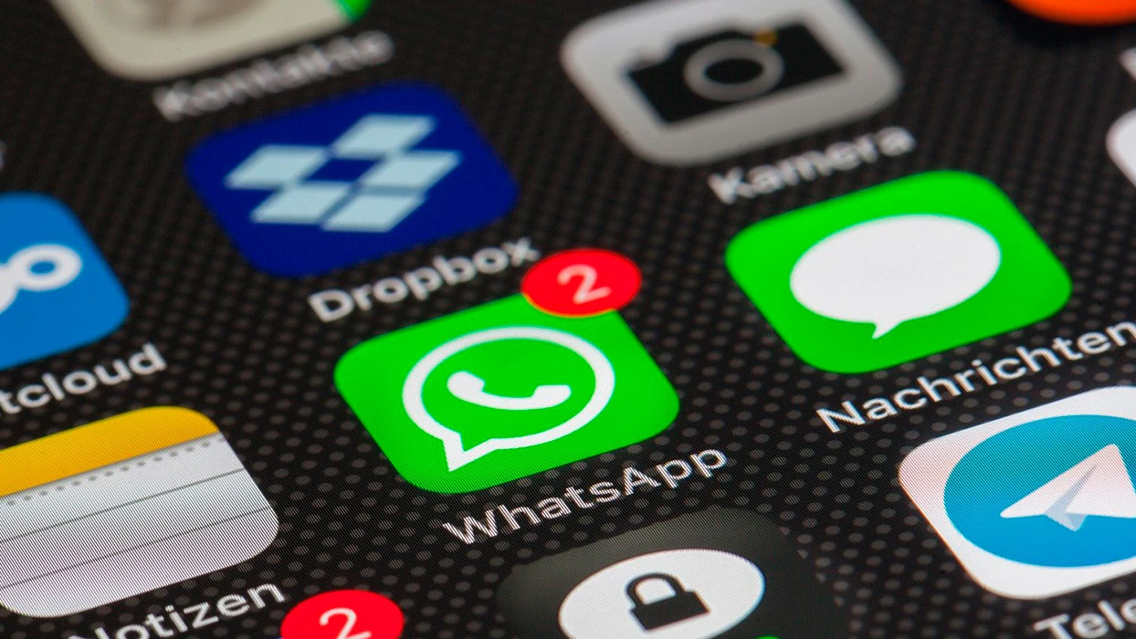 WhatsApp WhatsApp