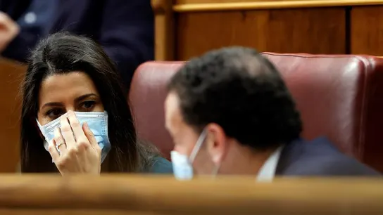 Inés Arrimadas y Edmundo Bal durante la sesión de control en el Congreso Inés Arrimadas y Edmundo Bal durante la sesión de control en el Congreso