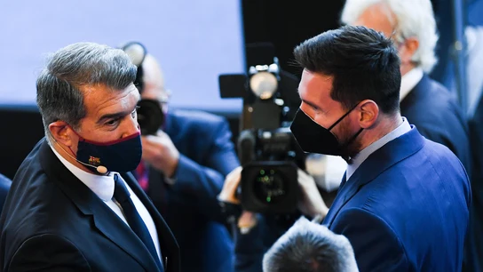 Joan Laporta y Leo Messi en la investidura del nuevo presidente del FC Barcelona Joan Laporta y Leo Messi en la investidura del nuevo presidente del FC Barcelona