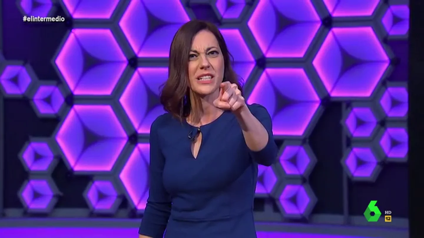 La irónica defensa de la 'coach' Cristina Gallego a los trásfugas: "Si queréis cambiaros de partido para no quedaros sin un cargo, hacedlo" La irónica defensa de la 'coach' Cristina Gallego a los trásfugas: "Si queréis cambiaros de partido para no quedaros sin un cargo, hacedlo"