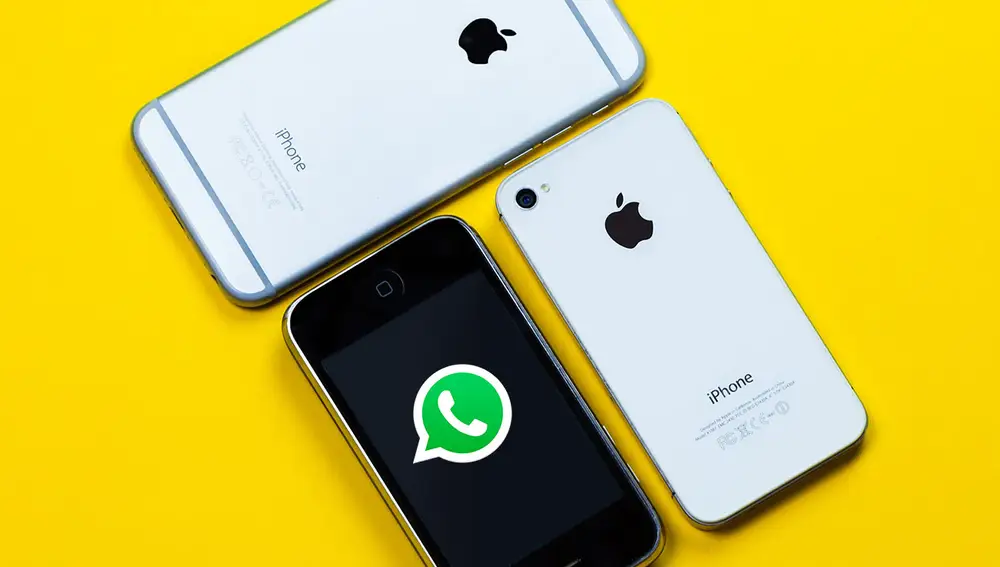 WhatsApp y unos iPhone WhatsApp y unos iPhone