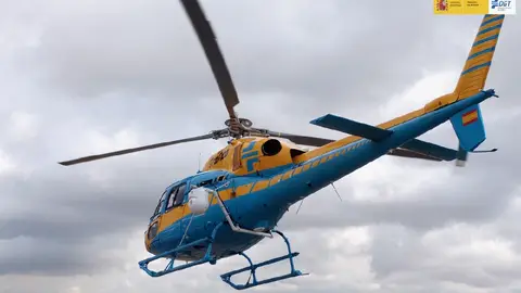 Helicóptero de la DGT Helicóptero de la DGT