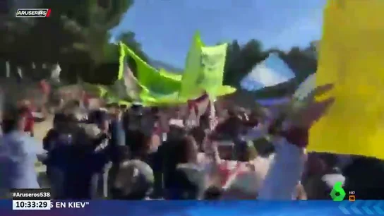 El vídeo de la agresión al presidente de Argentina, Alberto Fernández, en un acto oficial El vídeo de la agresión al presidente de Argentina, Alberto Fernández, en un acto oficial