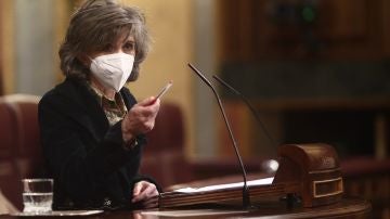 La diputada y secretaria ejecutiva de Sanidad y Consumo del PSOE, María Luisa Carcedo, interviene durante una sesión plenaria en el Congreso de los Diputados, Madrid, (España), a 18 de marzo de 2021