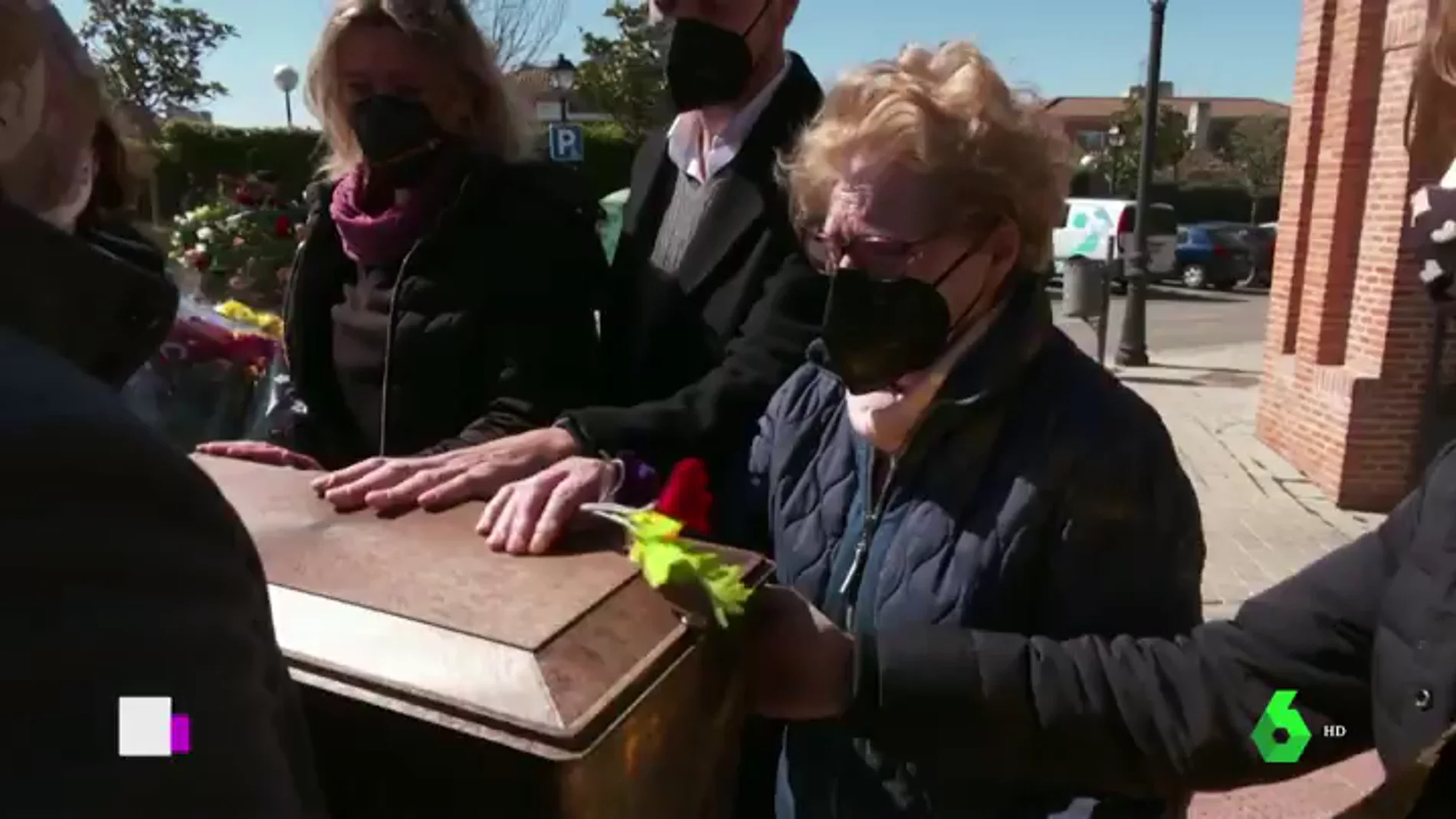 Rosa María logra enterrar a su padre, fusilado en la Guerra Civil, tras 40 años de búsqueda
