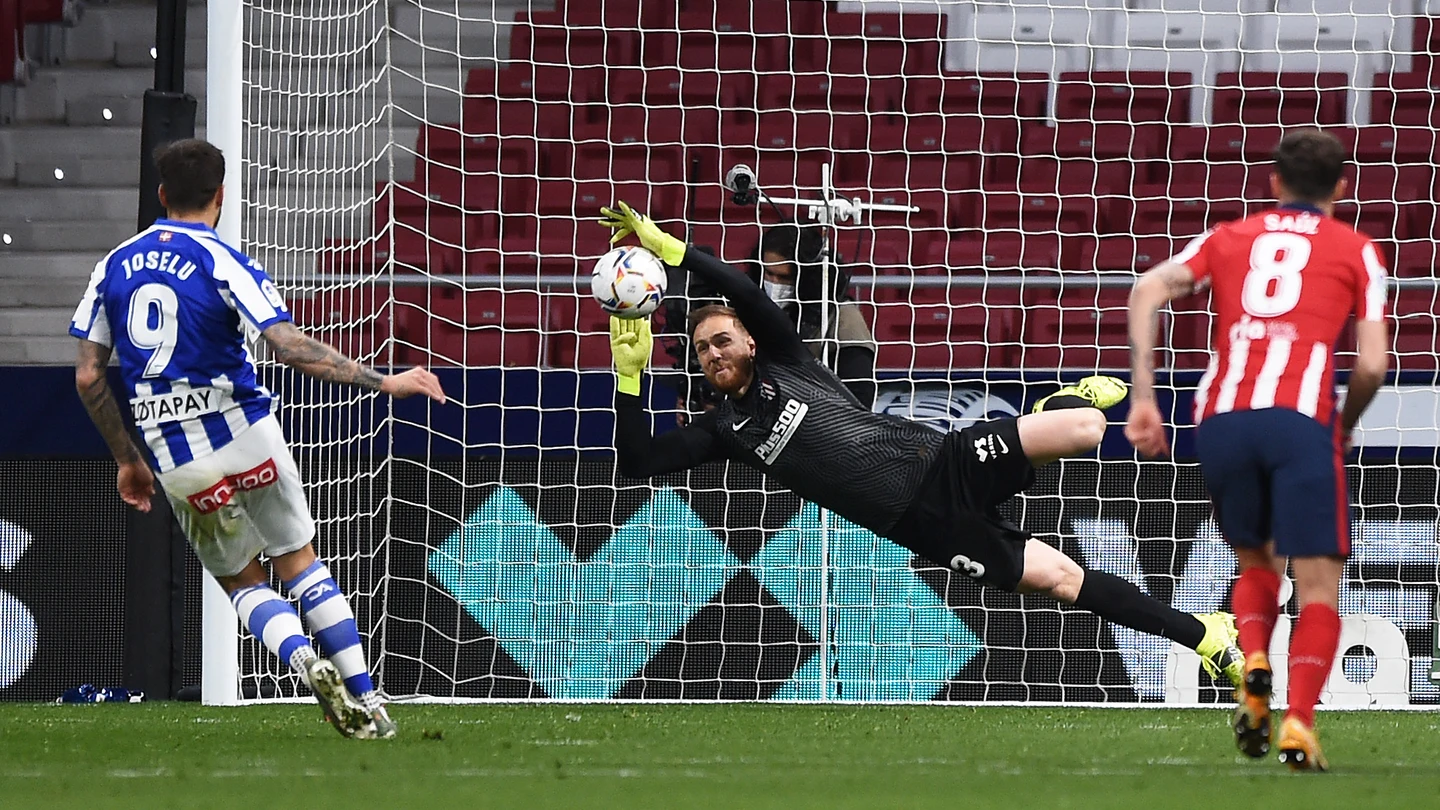 Jan Oblak detiene el penalti de Joselu Jan Oblak detiene el penalti de Joselu
