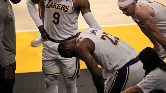 LeBron James, cabizbajo LeBron James, cabizbajo