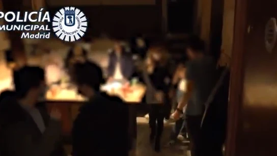 La Policía interviene en una fiesta ilegal en una vivienda turística en Madrid La Policía interviene en una fiesta ilegal en una vivienda turística en Madrid