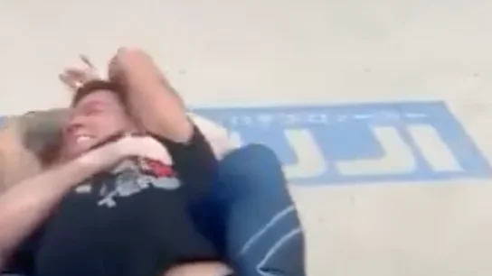 Dejan Lovren combatiendo frente a Mirko Filipovic Dejan Lovren combatiendo frente a Mirko Filipovic