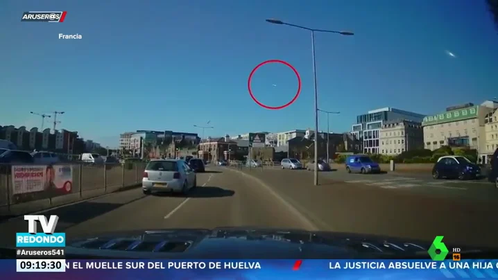 Graban un meteorito atravesando el cielo del norte de Francia a plena luz 